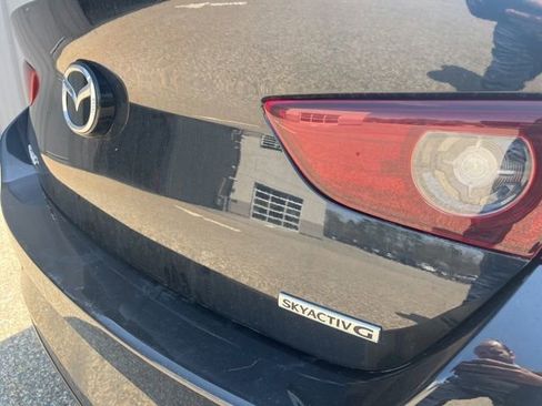 Used 2024 MAZDA MAZDA3 s FWD image 12