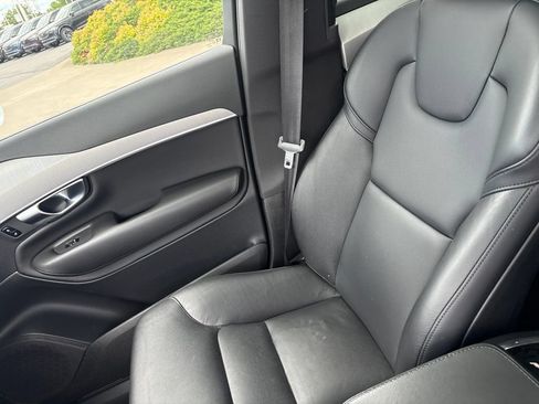 Certified 2023 Volvo XC90 B5 Core w/ Climate Package AWD/4WD image 28