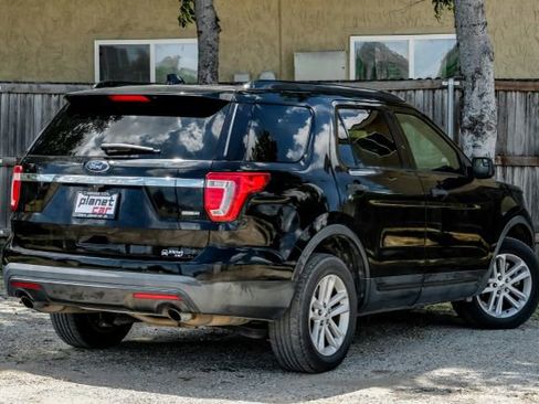 Used 2017 Ford Explorer 4WD image 8