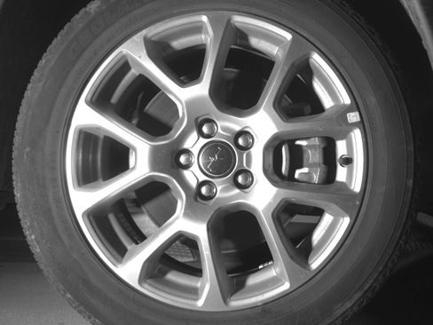 Used 2025 Jeep Compass Limited AWD/4WD image 13