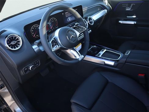 New 2026 Mercedes-Benz GLB 250 4MATIC image 36