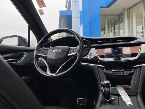 Used 2023 Cadillac XT6 Sport w/ Technology Package image 21