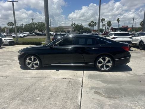 Used 2019 Honda Accord Touring image 10