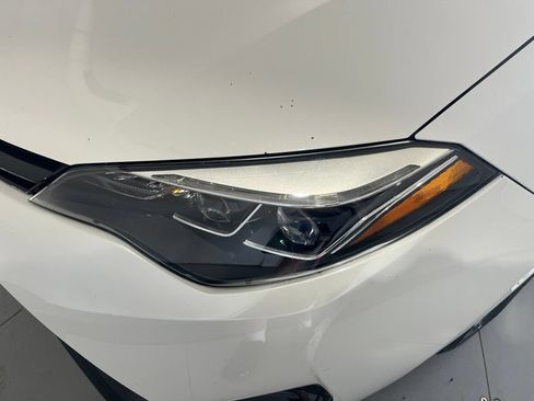 Used 2018 Toyota Corolla XLE FWD image 35