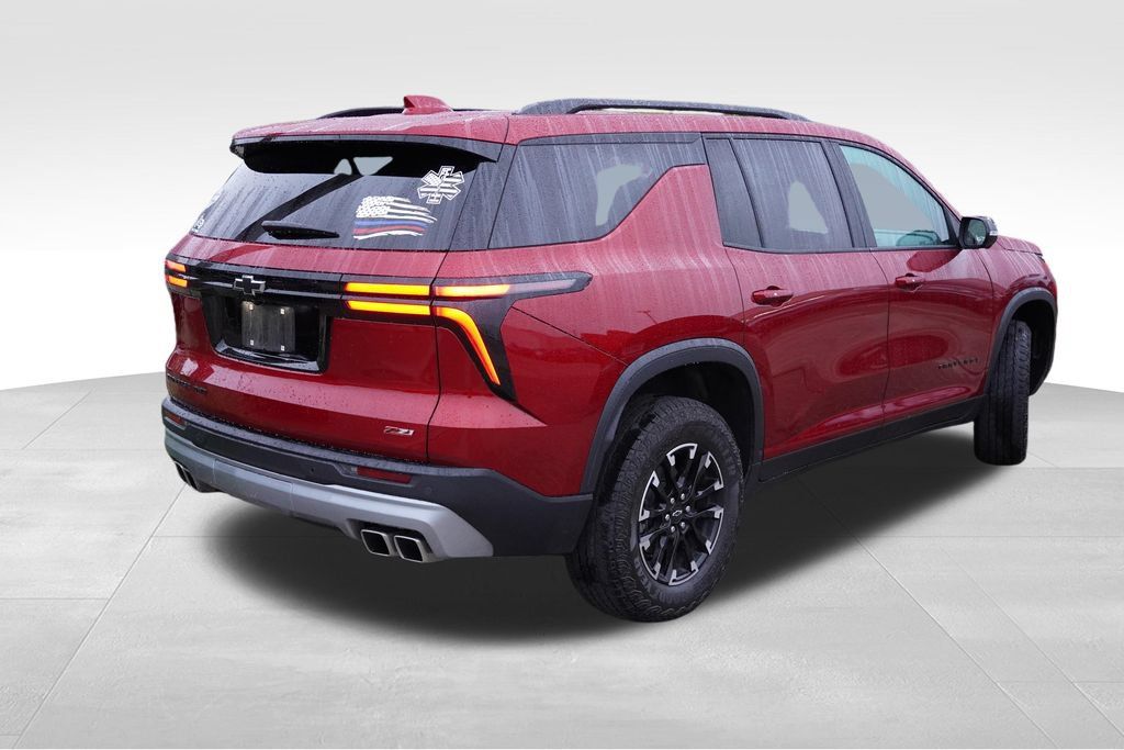 Certified 2024 Chevrolet Traverse Z71 AWD/4WD image 3