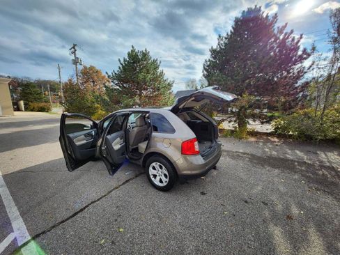 Used 2013 Ford Edge SEL image 28