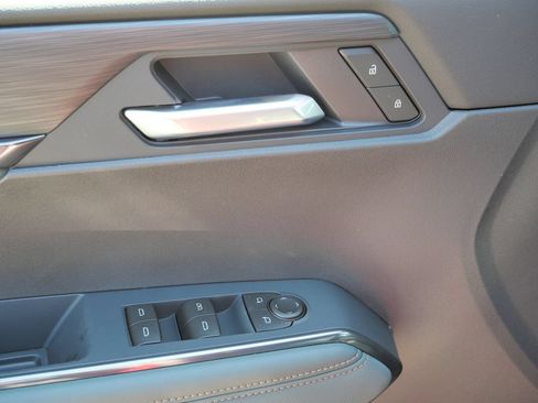 New 2026 GMC Acadia AT4 w/ Luxury Package AWD/4WD image 42