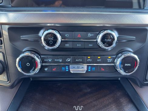 New 2025 Ford F250 King Ranch w/ Chrome Package image 32