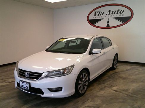 Used 2014 Honda Accord Sport image 7