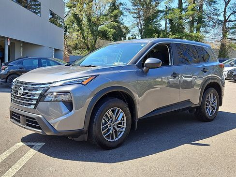 Certified 2025 Nissan Rogue S image 3