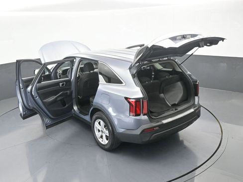 Used 2022 Kia Sorento LX image 64