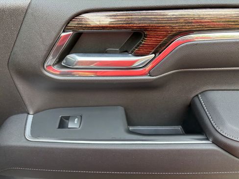 Used 2023 GMC Sierra 1500 Elevation image 17