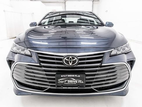 Used 2021 Toyota Avalon XLE w/ Moonroof Package FWD image 10