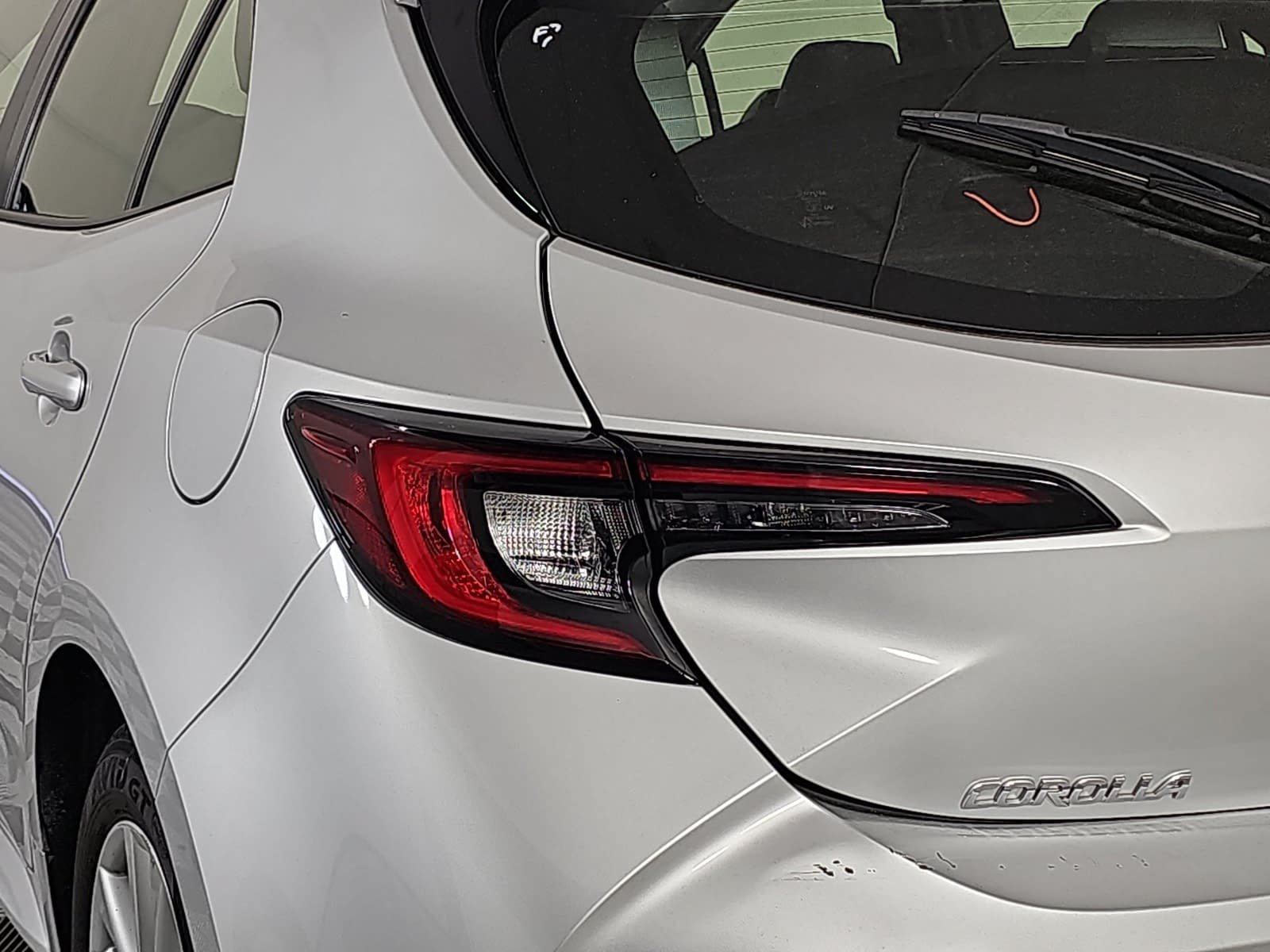 Used 2023 Toyota Corolla SE w/ SE Premium Package FWD image 28