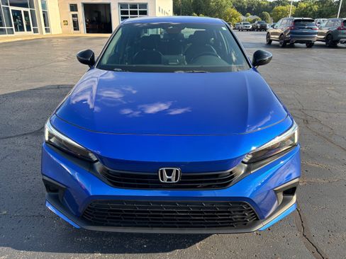 Used 2023 Honda Civic Sport image 3