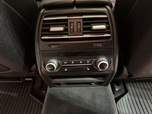 Used 2015 BMW 740Li image 27