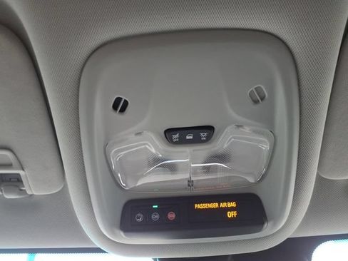 Used 2023 Chevrolet TrailBlazer LT w/ Convenience Package FWD image 30