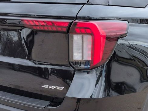 Certified 2025 Ford Explorer ST-Line image 12