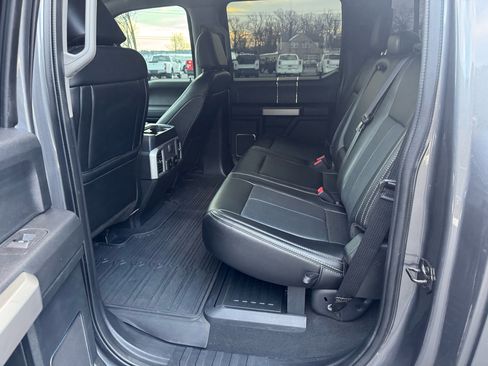 Used 2021 Ford F350 Lariat image 12