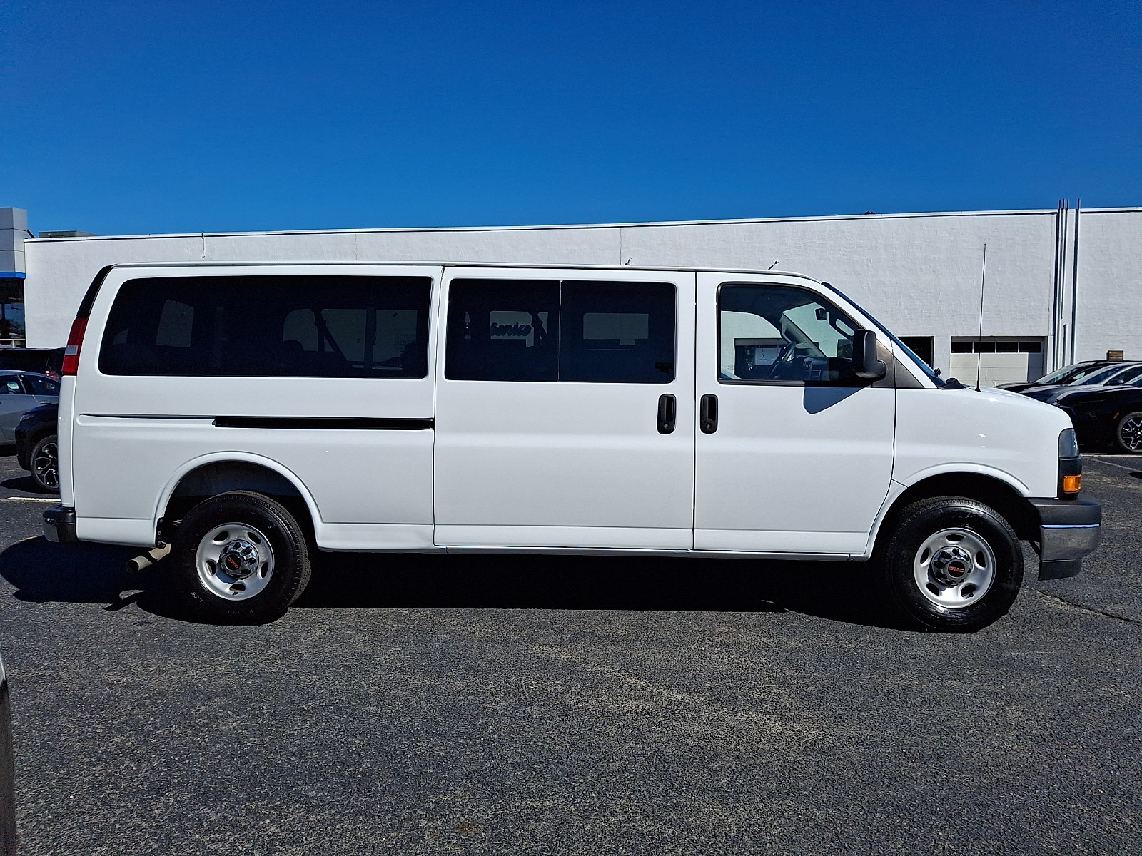 Certified 2025 GMC Savana 3500 LT w/ LT Preferred Equipment Group RWD image 7