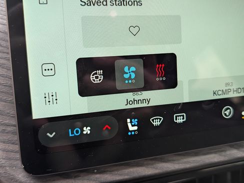 Used 2023 Rivian R1S Adventure Quad AWD/4WD image 28