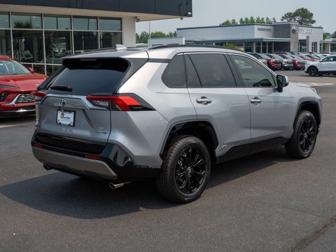 Used 2023 Toyota RAV4 SE w/ Convenience Package image 3