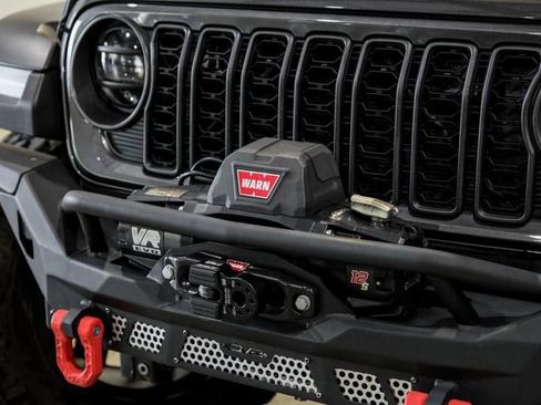 Used 2024 Jeep Wrangler Unlimited Rubicon w/ XTREMEE 35" Tire Package AWD/4WD image 21