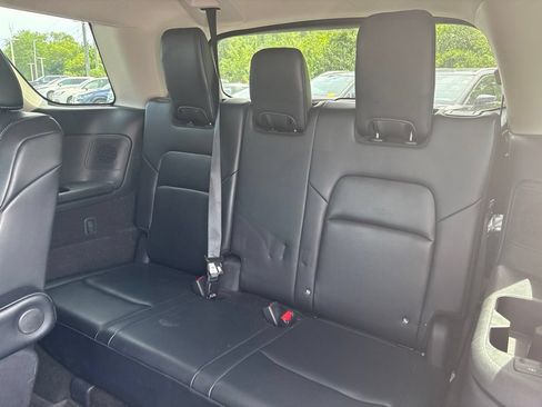 Used 2023 Nissan Pathfinder Platinum AWD/4WD image 4