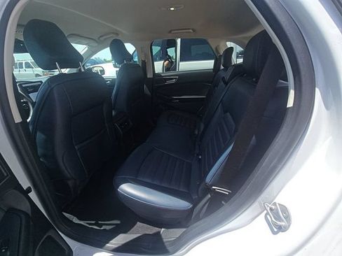 Used 2022 Ford Edge SEL w/ Sport Appearance Package AWD/4WD image 6