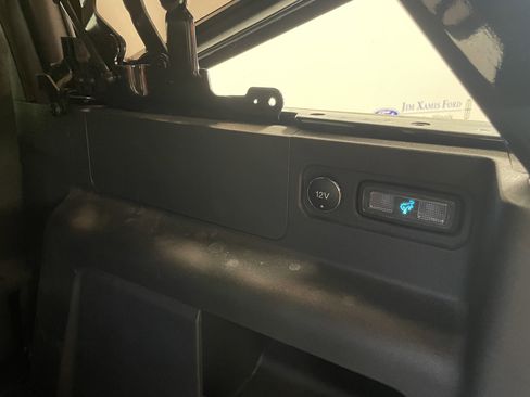 Used 2022 Ford Bronco Wildtrak image 29