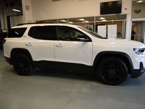 Used 2023 GMC Acadia SLT w/ Elevation Edition AWD/4WD image 4