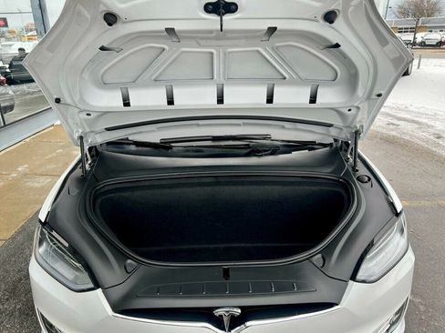 Used 2019 Tesla Model X Performance image 10