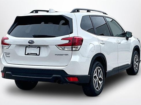 Used 2023 Subaru Forester Premium AWD/4WD image 5