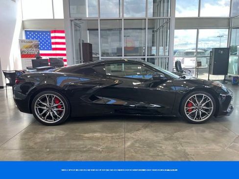 Used 2024 Chevrolet Corvette Stingray Preferred Cpe w/ Z51 Performance Package RWD image 6