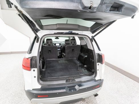 Used 2018 GMC Acadia SLT w/ LPO, Black Accent Package image 36