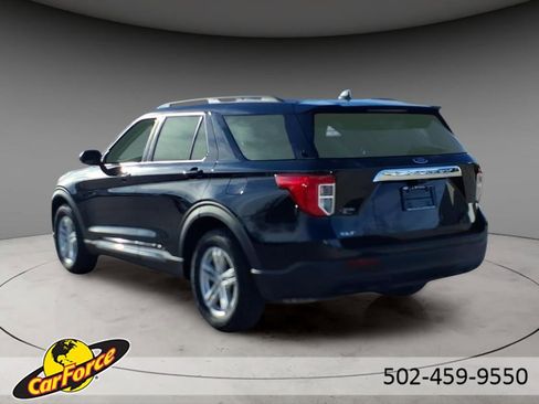 Used 2022 Ford Explorer XLT image 3