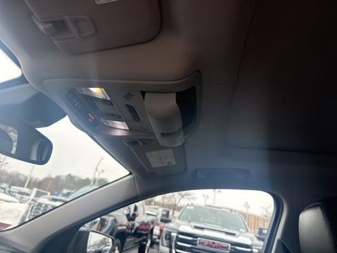 Used 2020 Chevrolet Equinox LT w/ Midnight Edition image 24