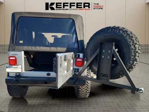 Used 2004 Jeep Wrangler 4WD image 18