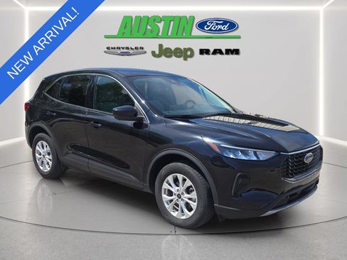 Used 2023 Ford Escape Active w/ Tech Pack #2 AWD/4WD image 7