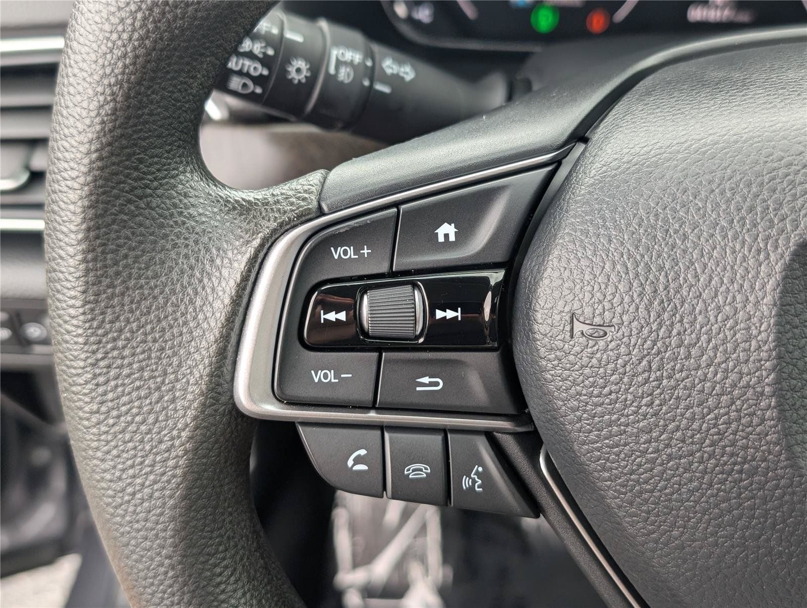 Used 2020 Honda Accord EX image 21