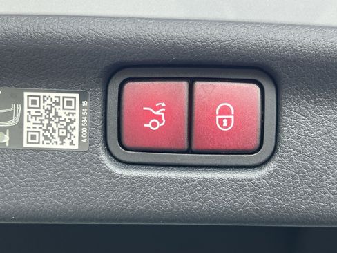 Certified 2024 Mercedes-Benz C 43 AMG 4MATIC Sedan image 32