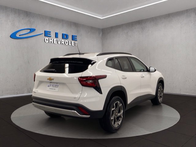 New 2026 Chevrolet Trax LT w/ Driver Confidence Package FWD image 8