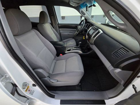 Used 2015 Toyota Tacoma 4x4 Double Cab image 18