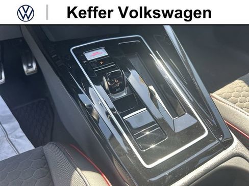 New 2026 Volkswagen GTI SE FWD image 20