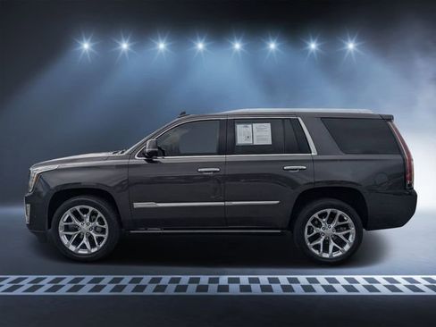 Used 2018 Cadillac Escalade Premium Luxury image 6