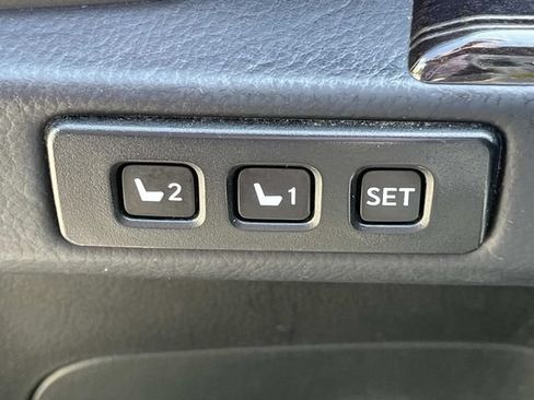 Used 2021 Lexus GX 460 Luxury w/ Accessory Package AWD/4WD image 30