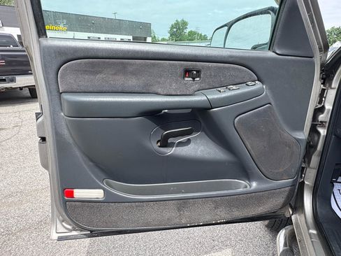 Used 2001 Chevrolet Silverado 3500 LS AWD/4WD image 13