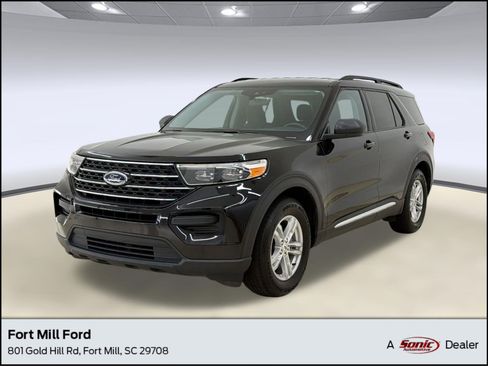 Used 2021 Ford Explorer XLT RWD image 1