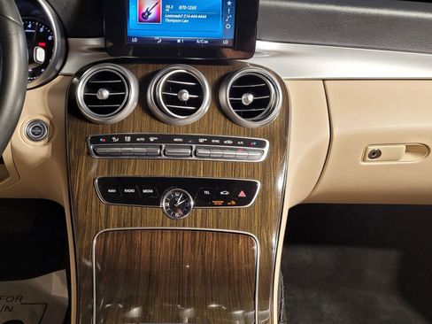 Used 2019 Mercedes-Benz C 300 Sedan image 27