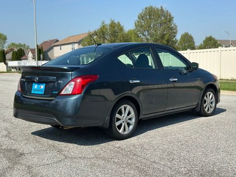 Used 2015 Nissan Versa SL image 7